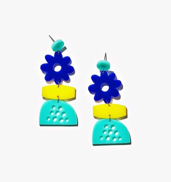 Free Gift - A pair of random acrylic earrings(Ear Pierced) - Image 4